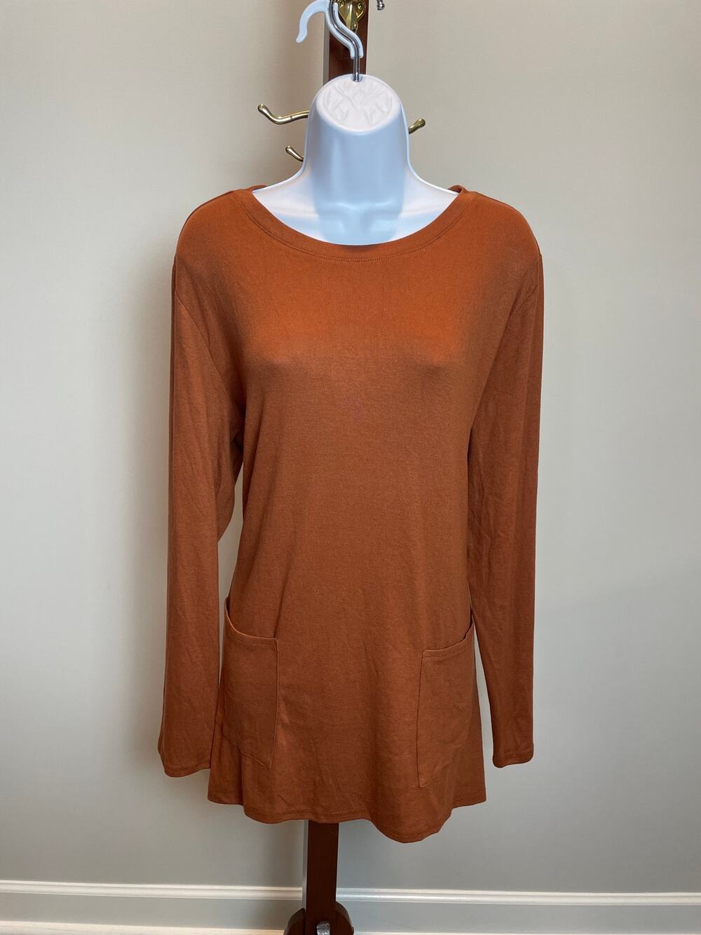 XIEERDUO Terracotta Tunic Top Long Sleeve Arched Hem Size XL New With Tag
